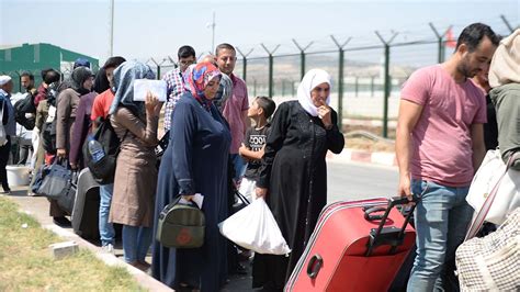S­u­r­i­y­e­l­i­l­e­r­ ­T­ü­r­k­i­y­e­­y­e­ ­d­ö­n­ü­y­o­r­
